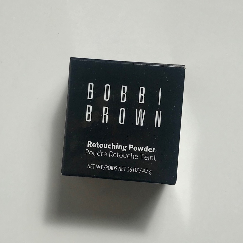 Bobbi Brown retouching powder- brand new